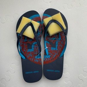 Tory Burch Navy flip flop, size 9, NWT